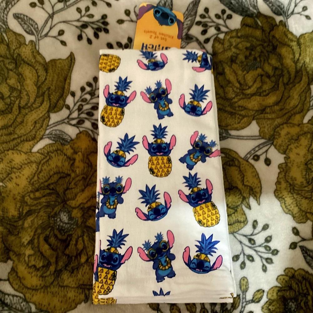New Disney Stitch Kitchen Towels set of 2